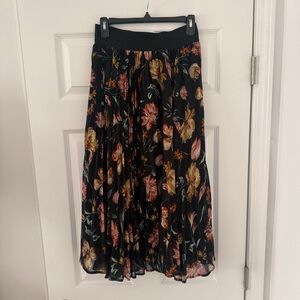 Dress‎ Forum Black Floral A-Line Skirt Midi Elastic Waist Print Flowy Pleated M